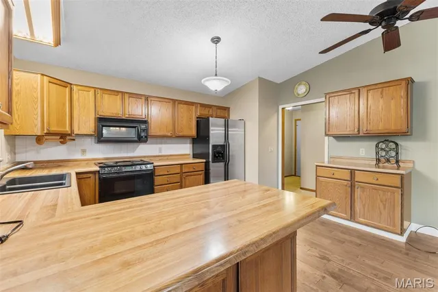 $289,900 | 207 Normandie Drive, Bonne Terre, MO 63628