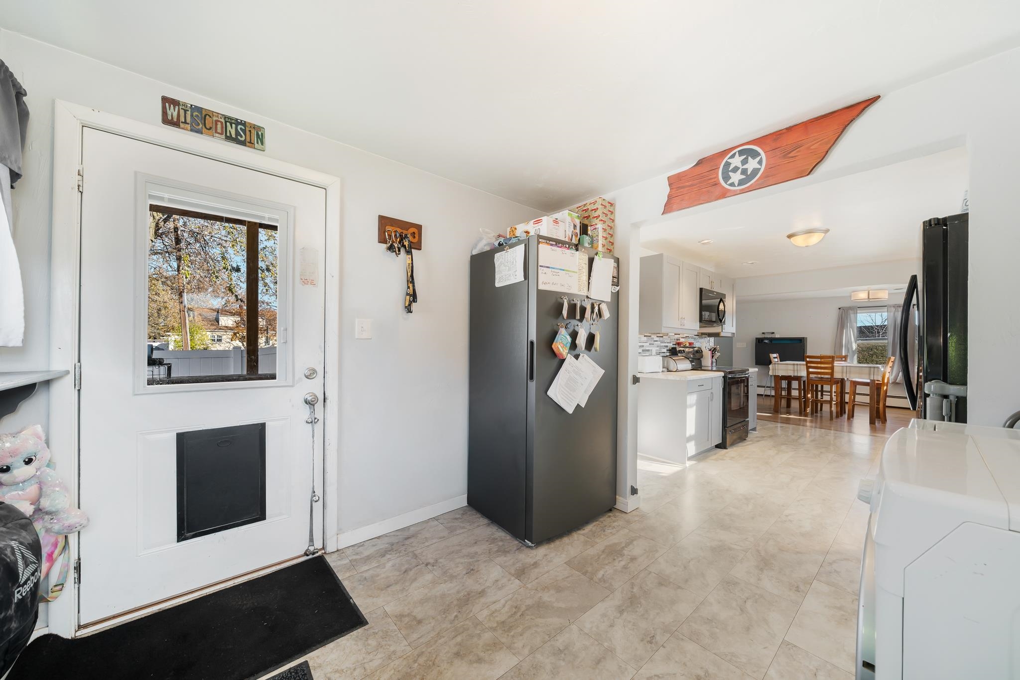 1338 Racine Road Menasha, WI 54952 - Photo 5 of 32