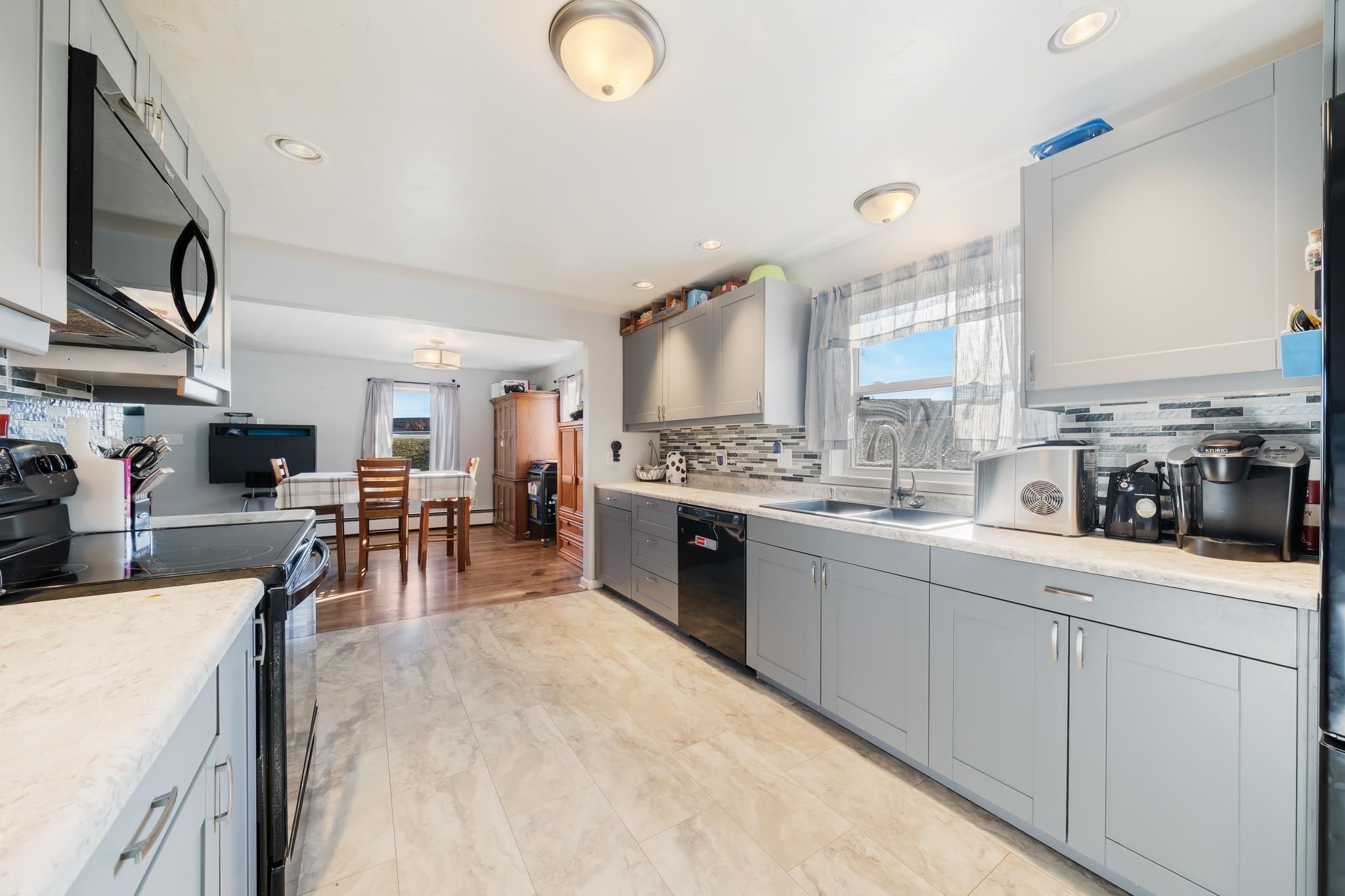 1338 Racine Road Menasha, WI 54952 - Photo 7 of 32