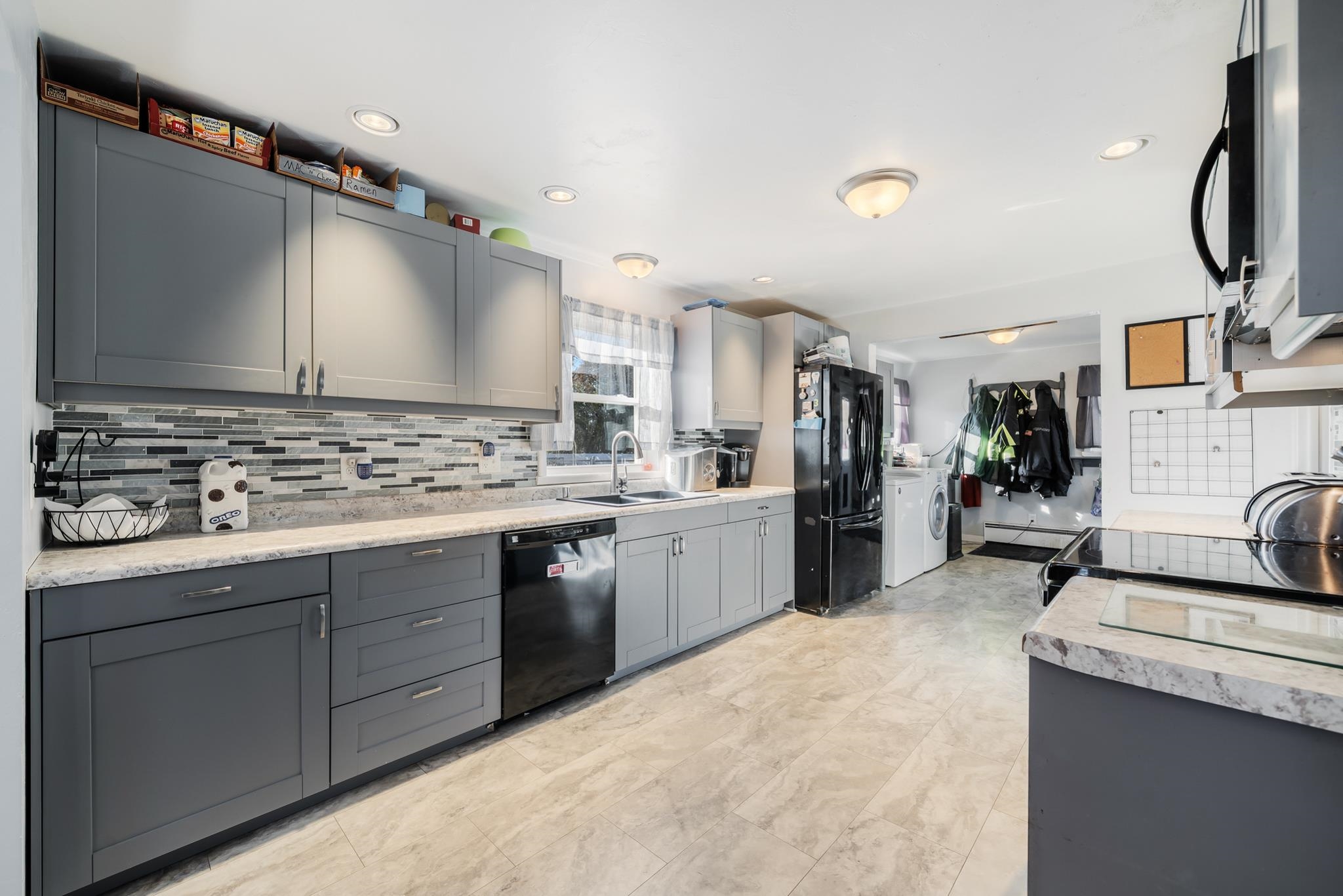 1338 Racine Road Menasha, WI 54952 - Photo 9 of 32