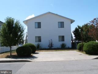 707 South Surf Road Ocean City, MD 21842 - Photo 4 of 8 Gallery Image 4