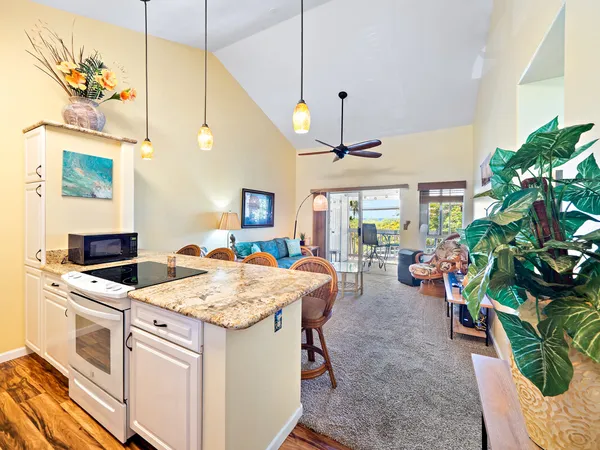 $545,000 | 75-6081 Alii Drive, Unit A206, Kailua-Kona, HI 96740
