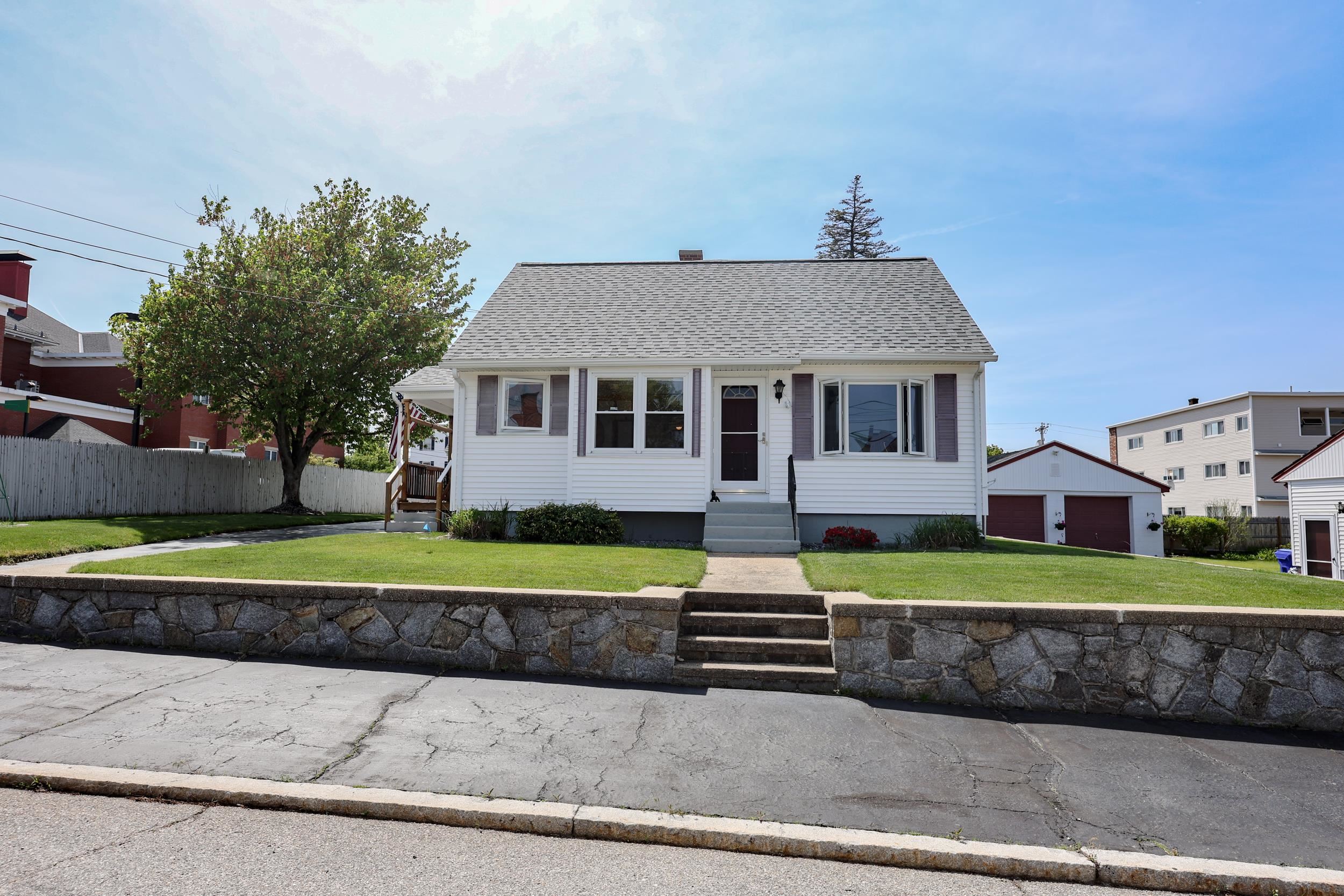 36 Alsace Street Manchester, NH 03102 - Photo 2 of 43