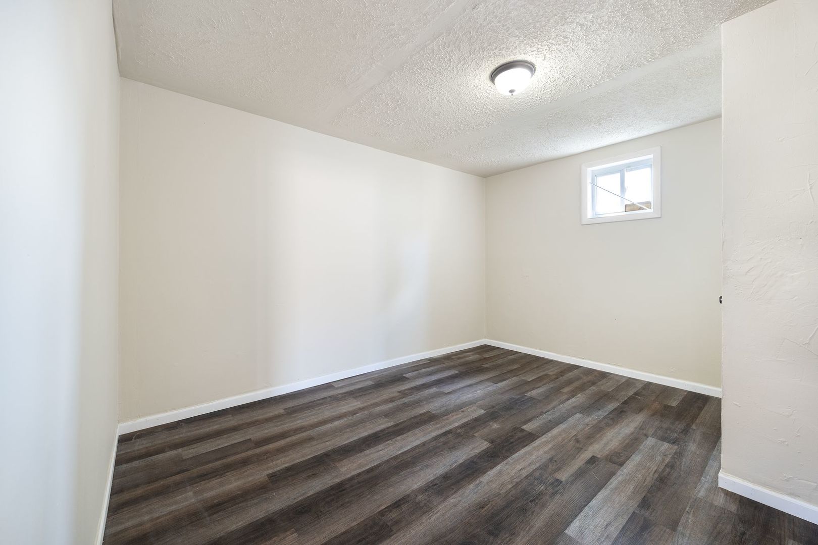 605 Keep Avenue Elgin, IL 60120 - Photo 11 of 34