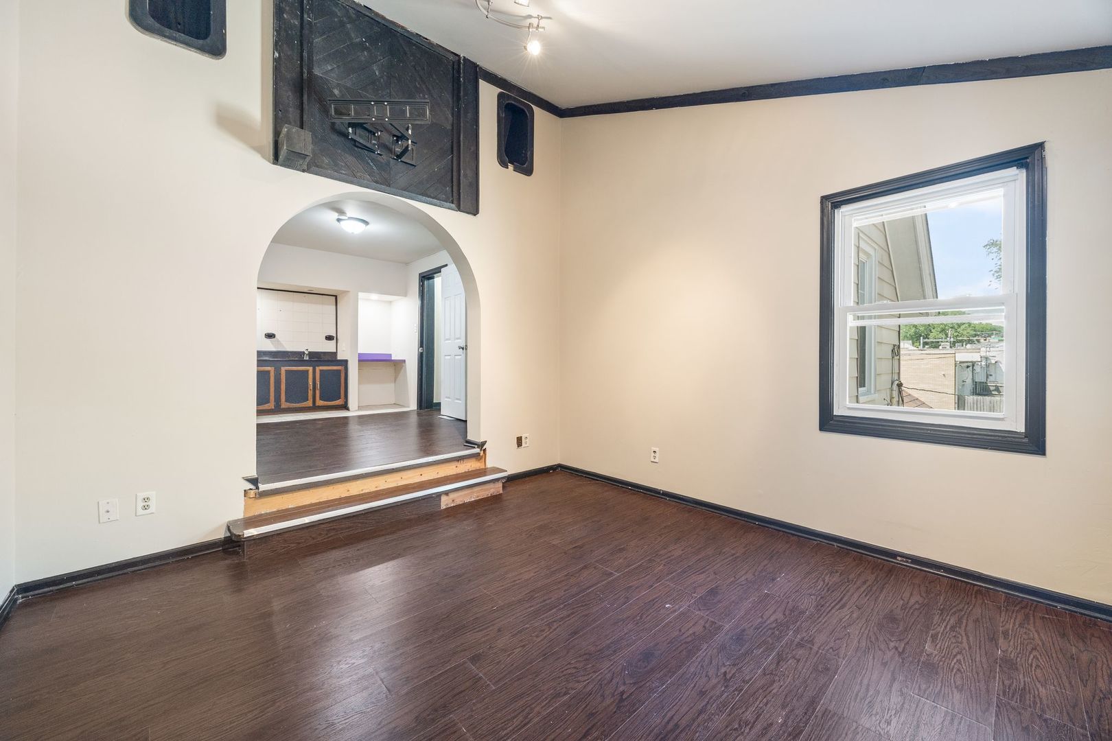 605 Keep Avenue Elgin, IL 60120 - Photo 19 of 34