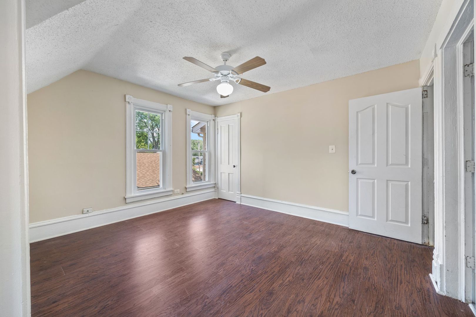 605 Keep Avenue Elgin, IL 60120 - Photo 21 of 34