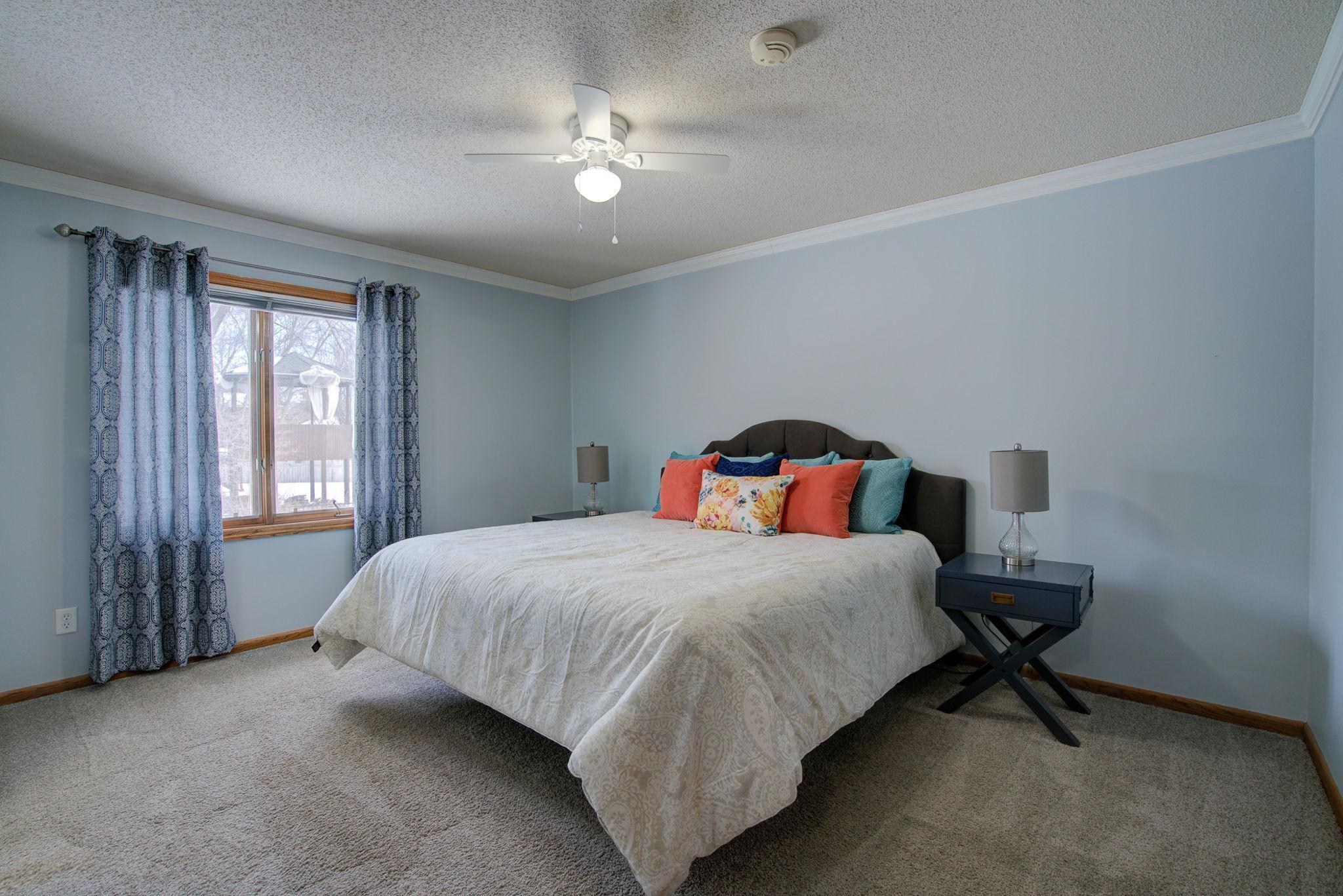 4585 Cliff Ridge Court Eagan, MN 55123 - Photo 10 of 21 Gallery Image 10