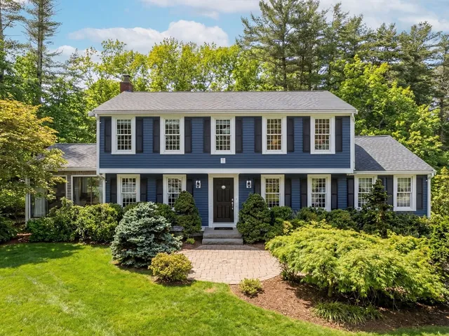 $1,100,000 | 42 Christina Court, Duxbury, MA 02332