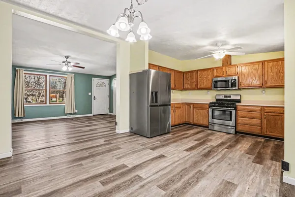 $275,000 | 285 East 1st Street, Braidwood, IL 60408