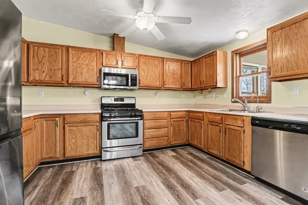 $275,000 | 285 East 1st Street, Braidwood, IL 60408