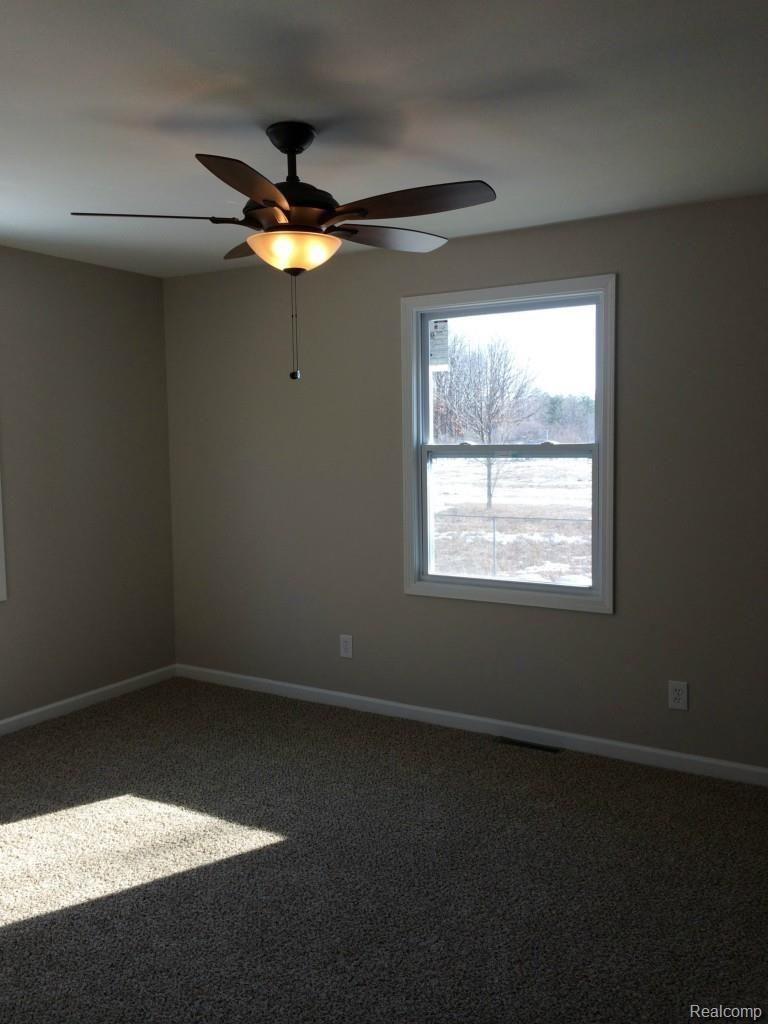 5262 Oleksyn Road Flint, MI 48504 - Photo 32 of 60 32614 Horseshoe oleksyn 476.jpg