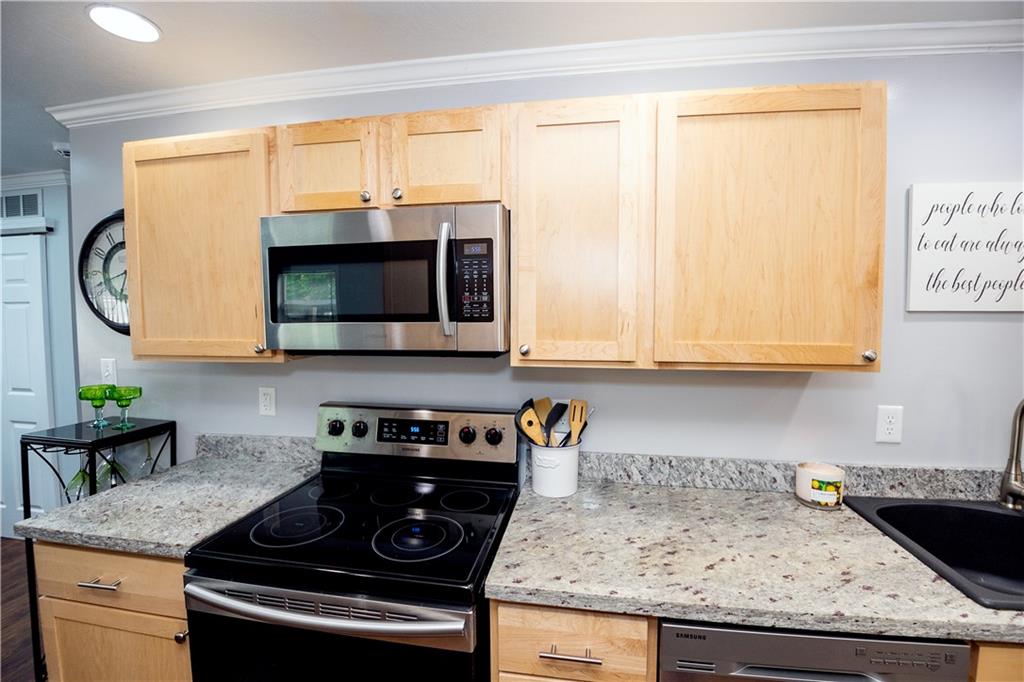 1717 Randall Road Indianapolis, IN 46240 - Photo 8 of 22 Gallery Image 8