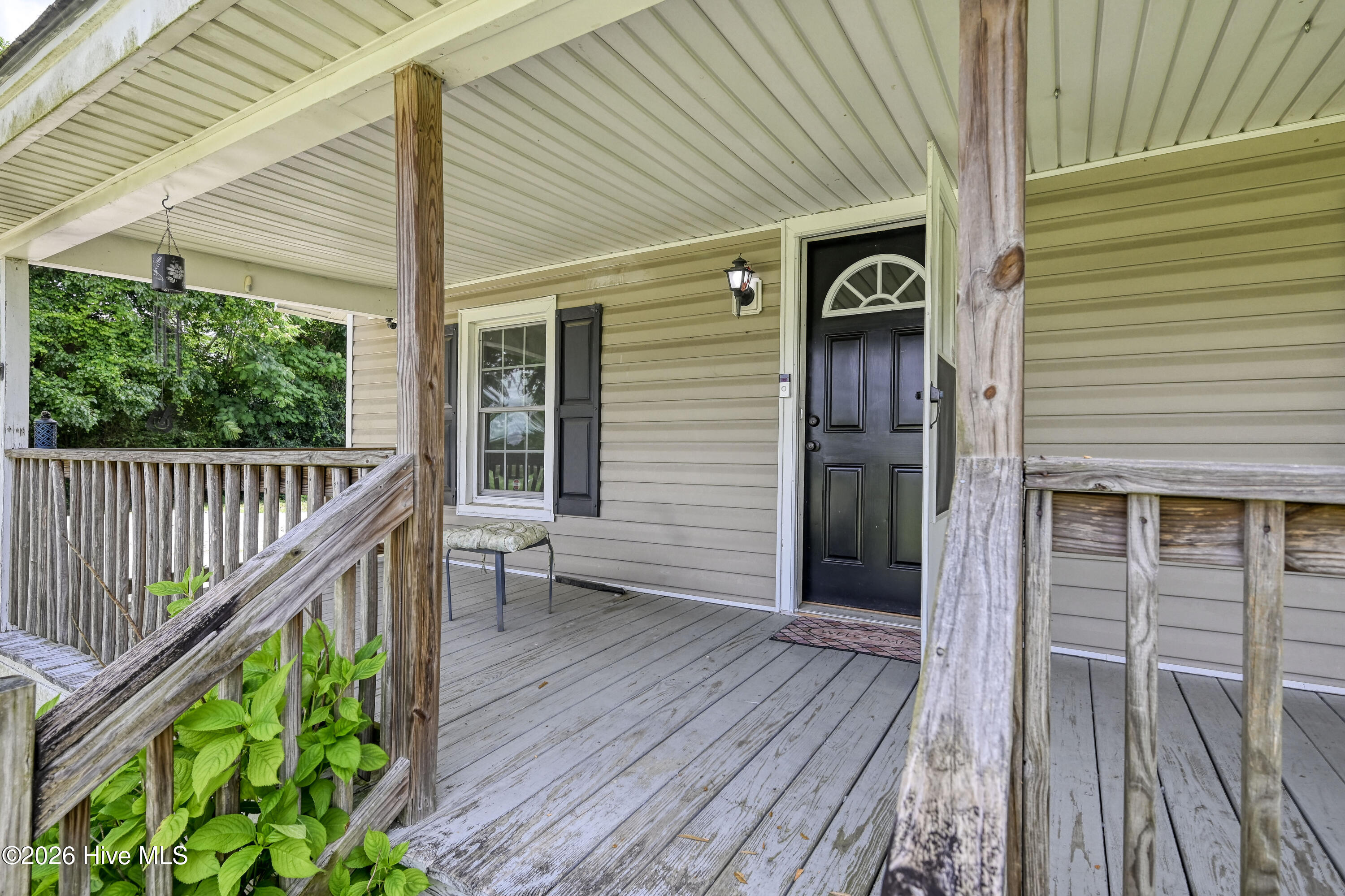 298 Comfort Road Richlands, NC 28574 - Photo 4 of 44 front porch 2