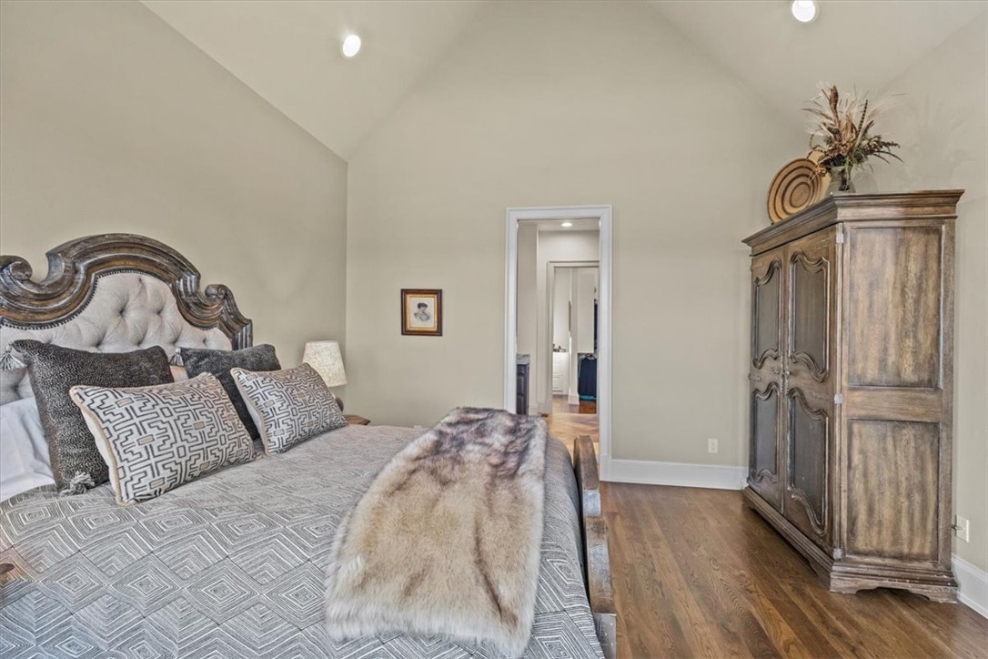 103 9 Bark Way Sunset, SC 29685 - Photo 14 of 50 Primary Bedroom-main floor