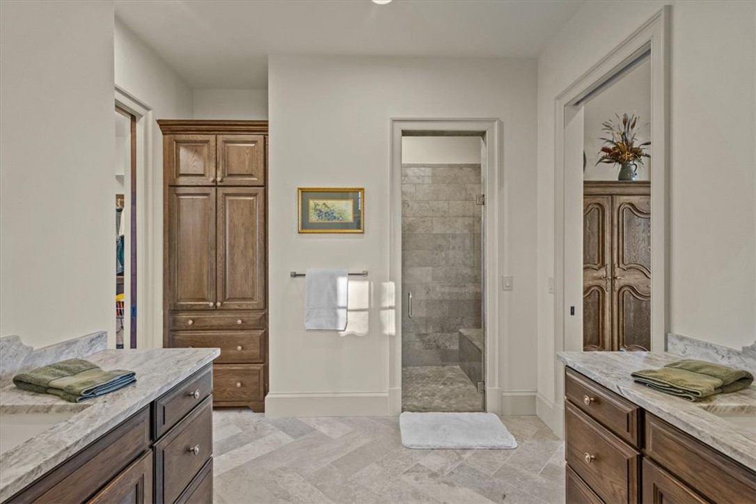 103 9 Bark Way Sunset, SC 29685 - Photo 16 of 50 Primary Bathroom