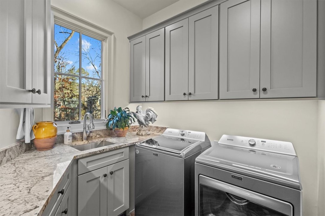 103 9 Bark Way Sunset, SC 29685 - Photo 22 of 50 Laundry room-main floor