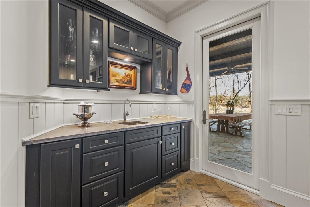 103 9 Bark Way Sunset, SC 29685 - Photo 31 of 50 Wet Bar-lower level