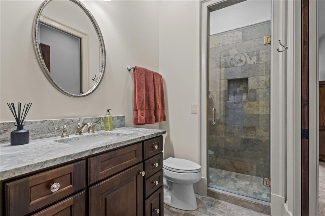 103 9 Bark Way Sunset, SC 29685 - Photo 33 of 50 3rd Bedroom ensuite bathroom