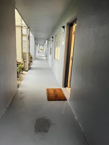 $1,995 | 253 Burgundy Avenue, Delray Beach, FL 33484