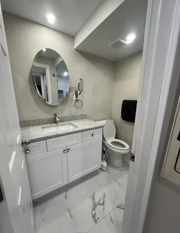 $1,995 | 253 Burgundy Avenue, Delray Beach, FL 33484