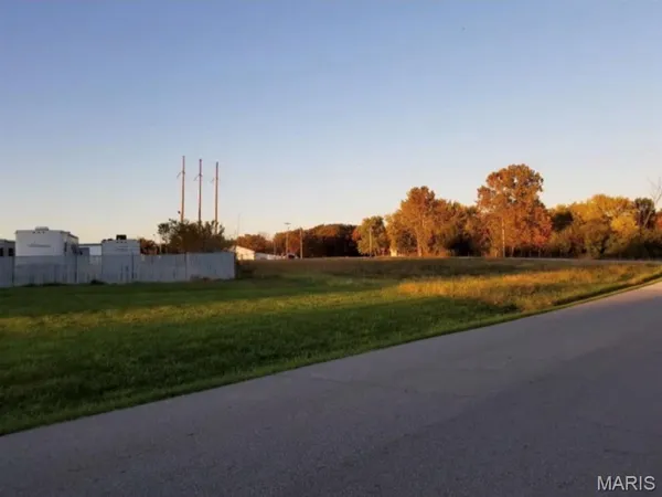 $45,000 | 47 East E Highway, Winfield, MO 63389