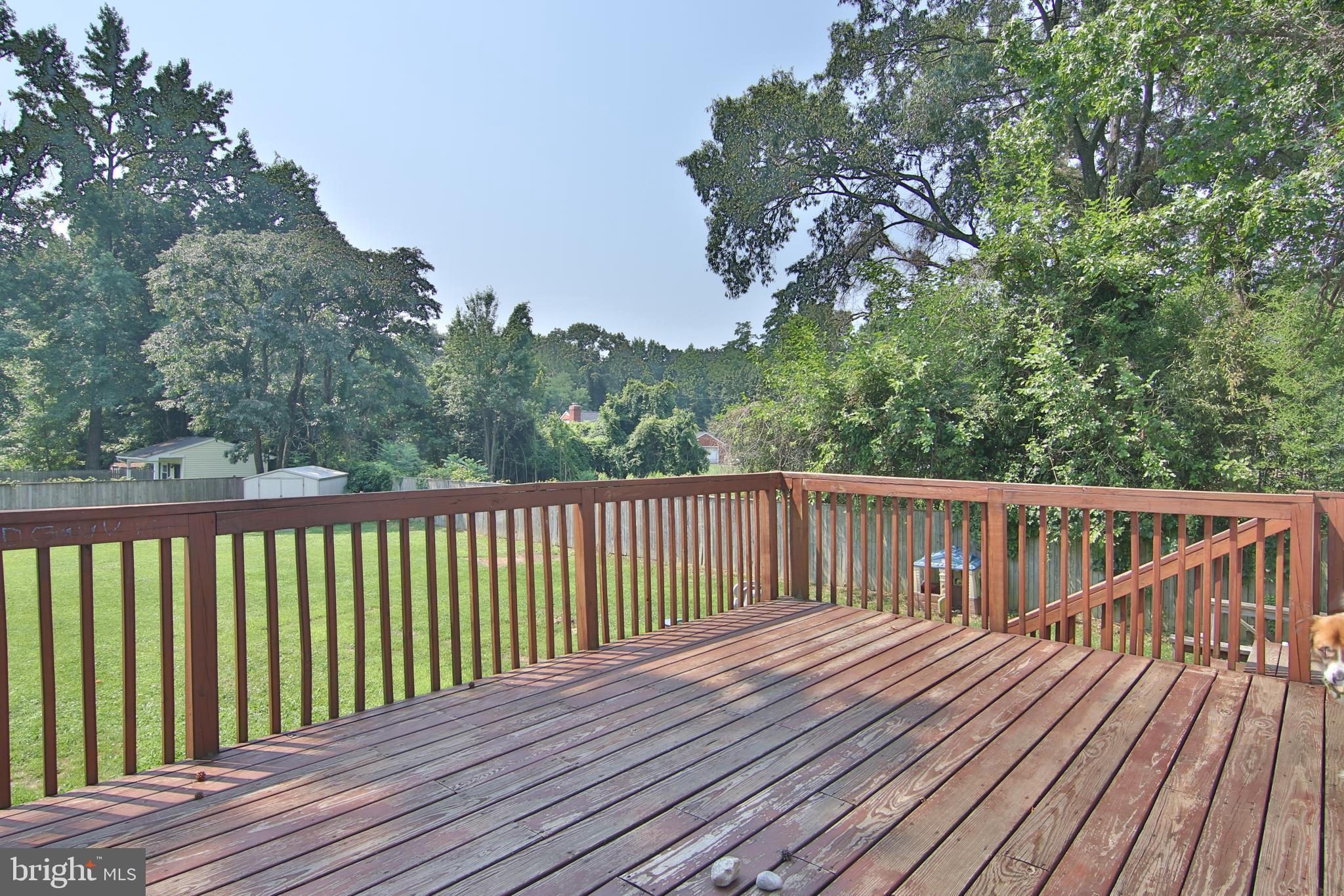 705 Powhatan Beach Road Pasadena, MD 21122 - Photo 20 of 22 Rear Deck