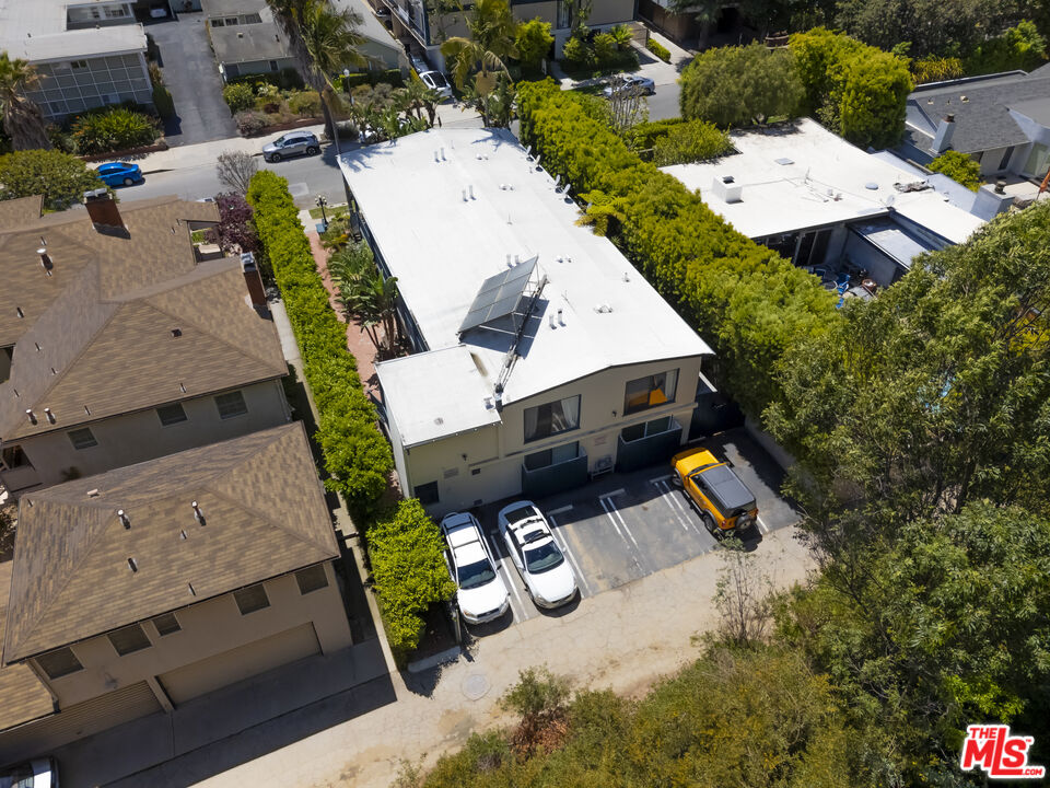 11747 Bellagio Road Los Angeles, CA 90049 - Photo 8 of 19