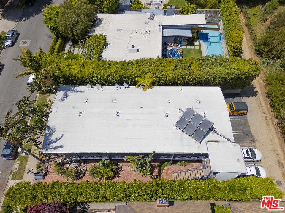 11747 Bellagio Road Los Angeles, CA 90049 - Photo 9 of 19