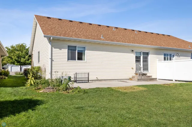 $309,000 | 600 32nd Street North, Moorhead, MN 56560