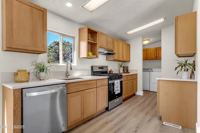 $339,900 | 5136 Sun Valley Boulevard, Sun Valley, NV 89433