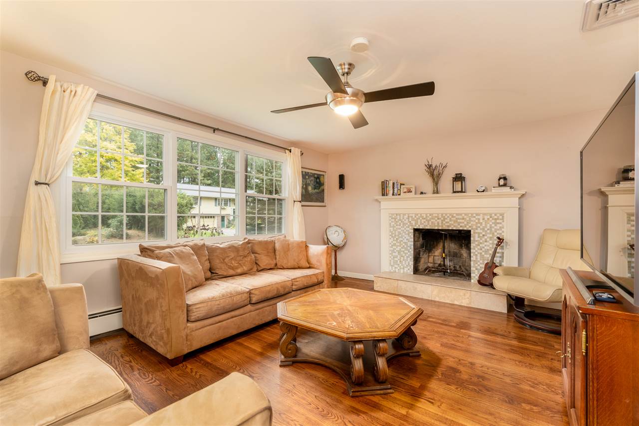 14 Century Road Nashua, NH 03064 - Photo 10 of 26