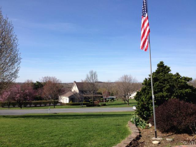 210 Ruth Road Bath, PA 18014 - Photo 3 of 8