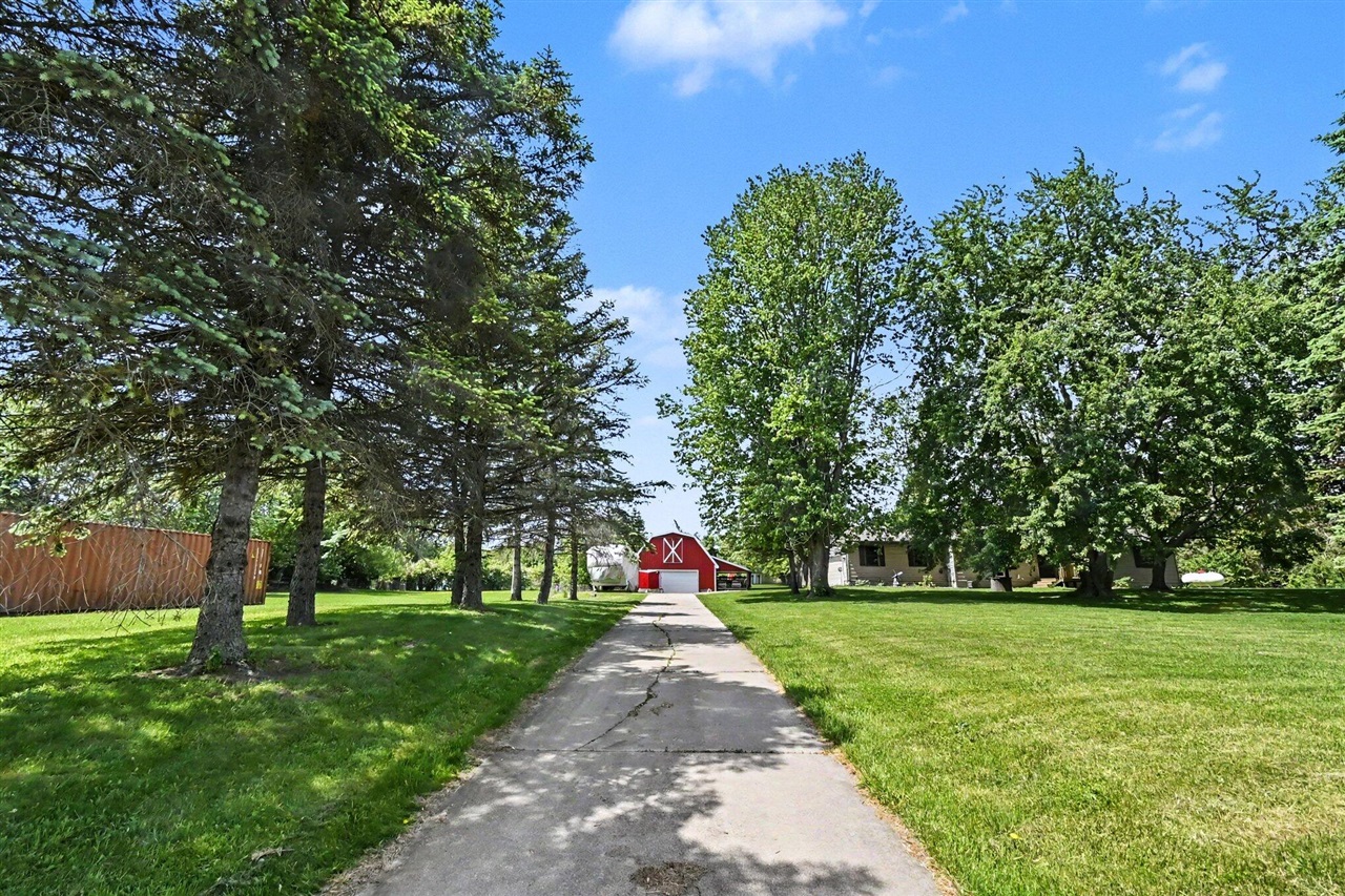 1691 North Michigan Road Eaton Rapids, MI 48827 - Photo 27 of 33