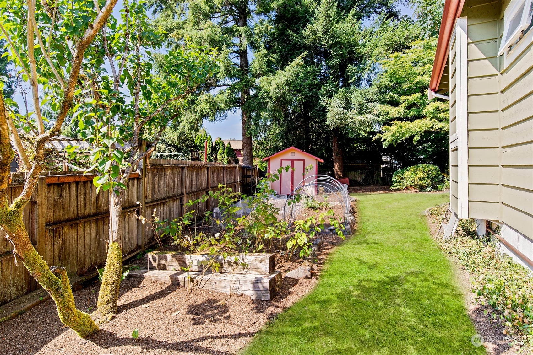 10020 Northeast 201st Street Bothell, WA 98011 - Photo 37 of 40 Gallery Image 37