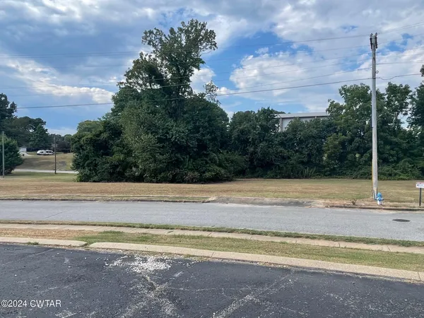 $63,000 | 47 Lynoak Cove, Jackson, TN 38305