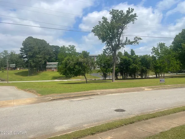 $63,000 | 47 Lynoak Cove, Jackson, TN 38305