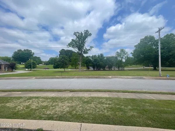 $63,000 | 47 Lynoak Cove, Jackson, TN 38305