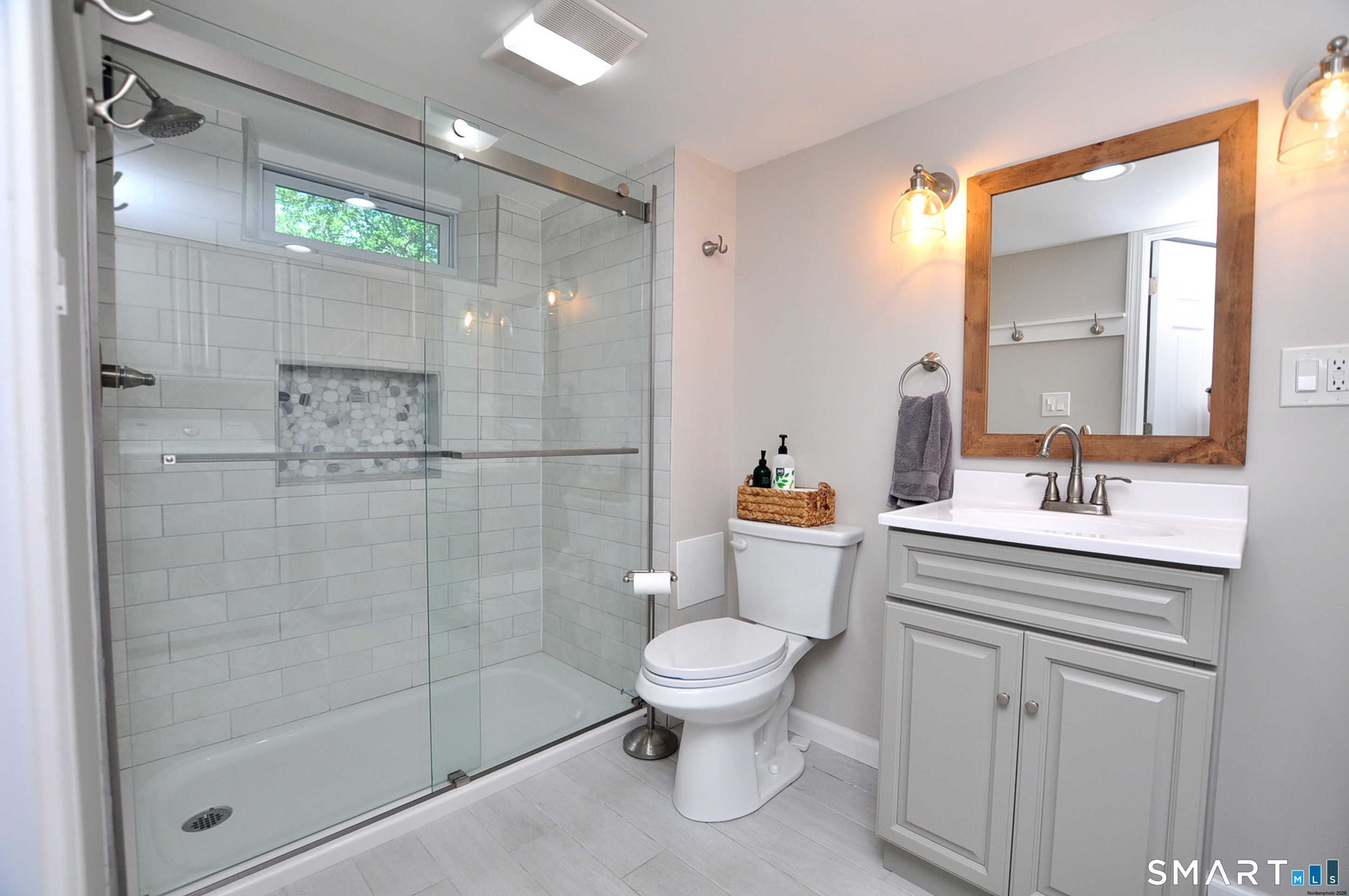 429 South Stone Street Suffield, CT 06093 - Photo 26 of 39