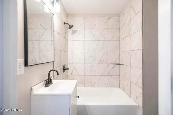 $240,000 | 2311 Gwendale Drive East, Lizella, GA 31052