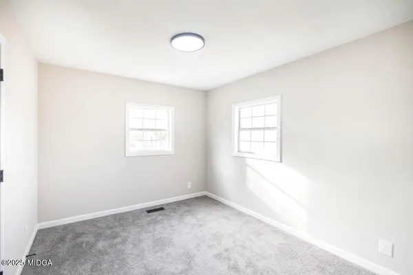 $240,000 | 2311 Gwendale Drive East, Lizella, GA 31052