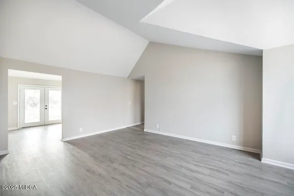 $240,000 | 2311 Gwendale Drive East, Lizella, GA 31052