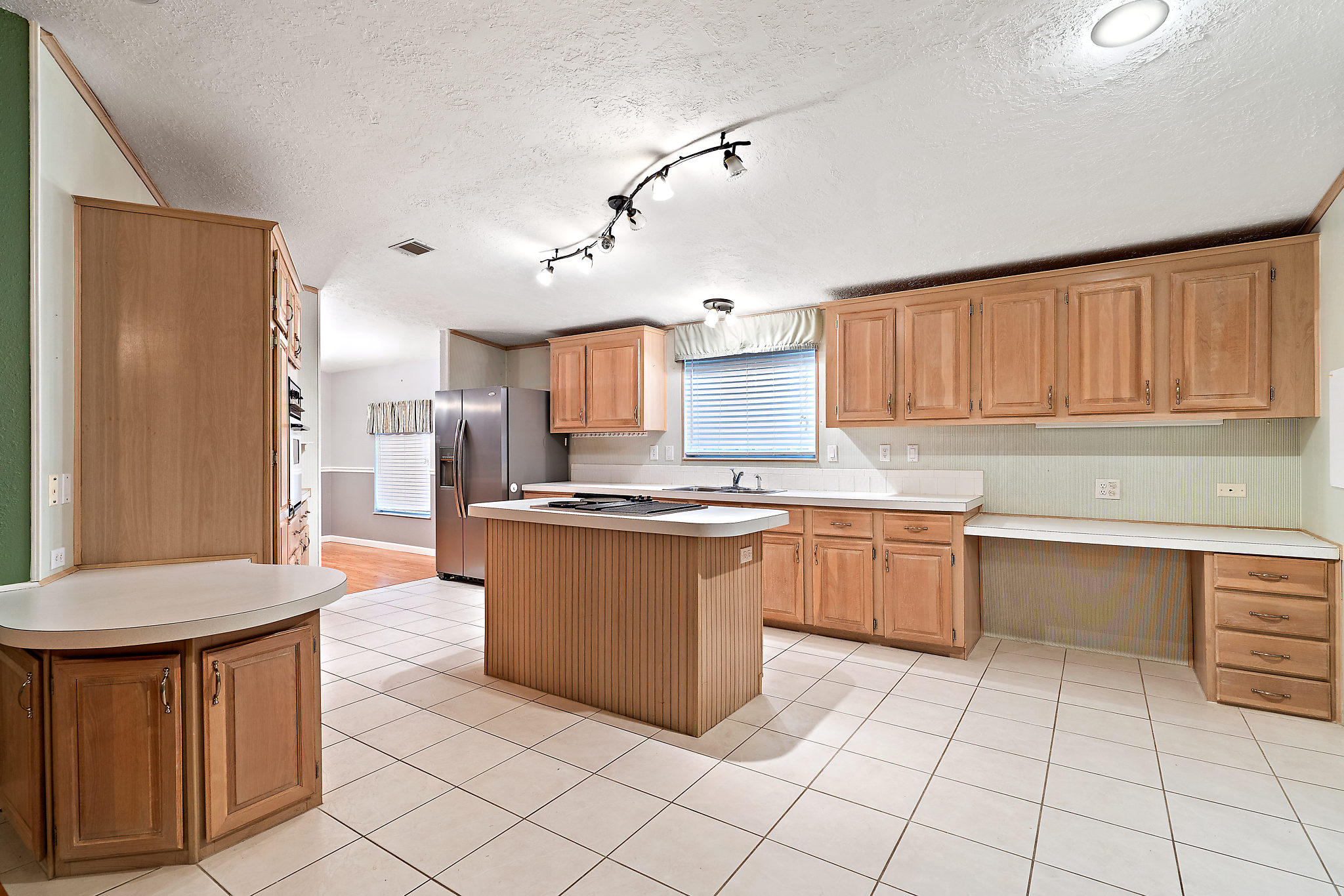 8933 Southwest Chevy Circle Stuart, FL 34997 - Photo 14 of 43 015-8933SwChevyCir-34997-FL-34997-small
