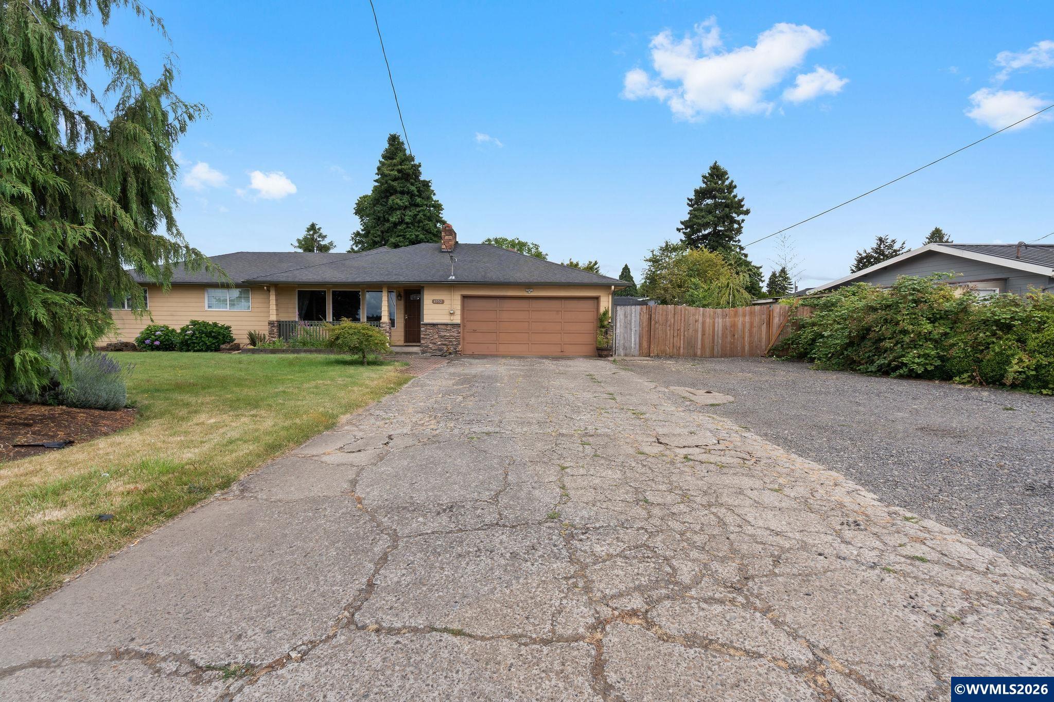 4952 Sunnyview Road Northeast Salem, OR 97305 - Photo 5 of 32