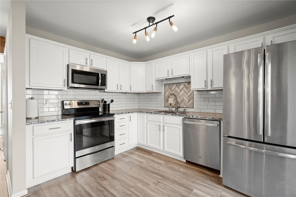 8933 Carroll Manor Drive Atlanta, GA 30350 - Photo 12 of 32