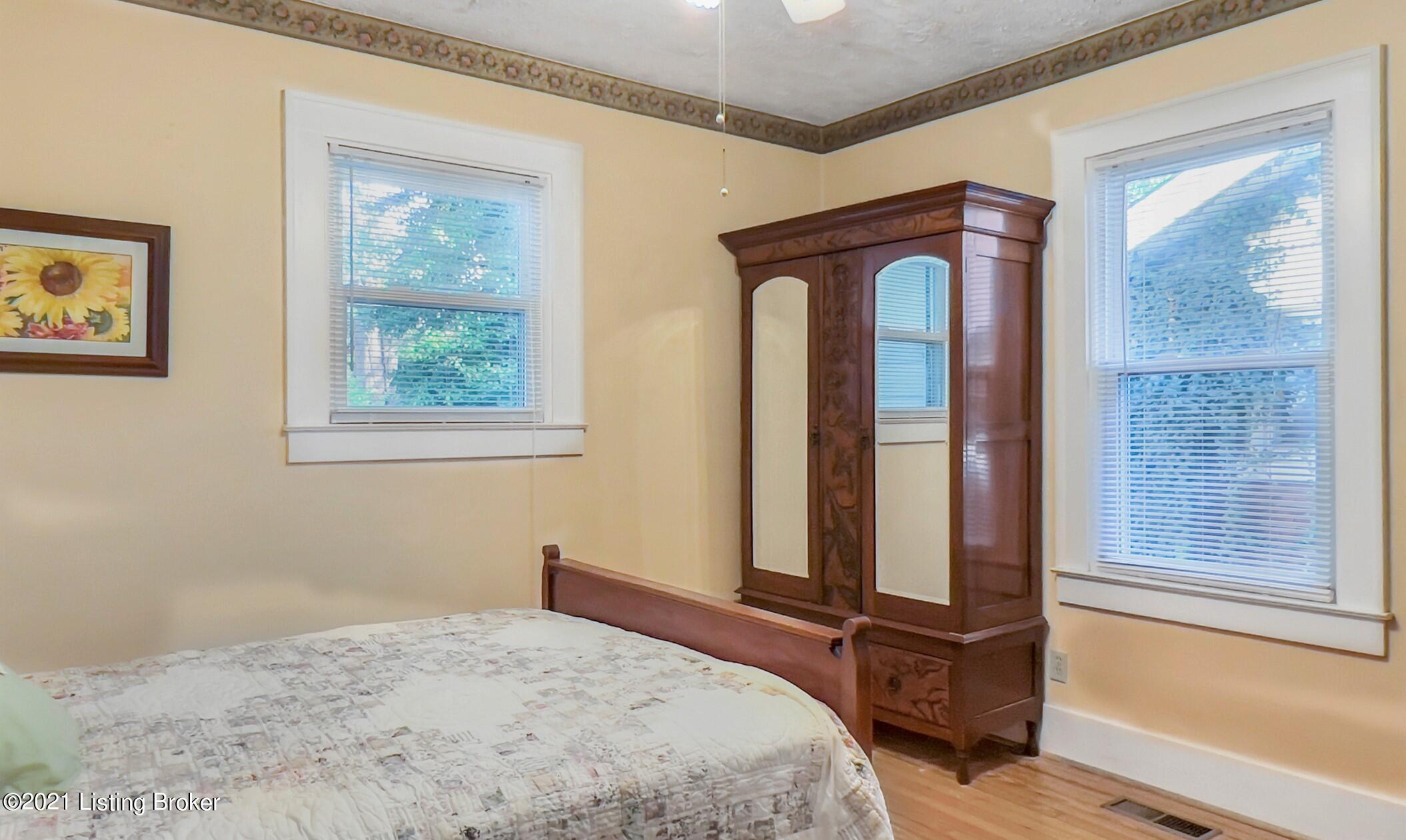 2427 Sherry Road Louisville, KY 40217 - Photo 24 of 43 32-2427 Sherry Rd-1030