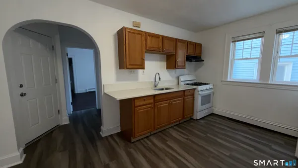 $1,950 | 113 Spring Street, Unit 113, Bridgeport, CT 06608