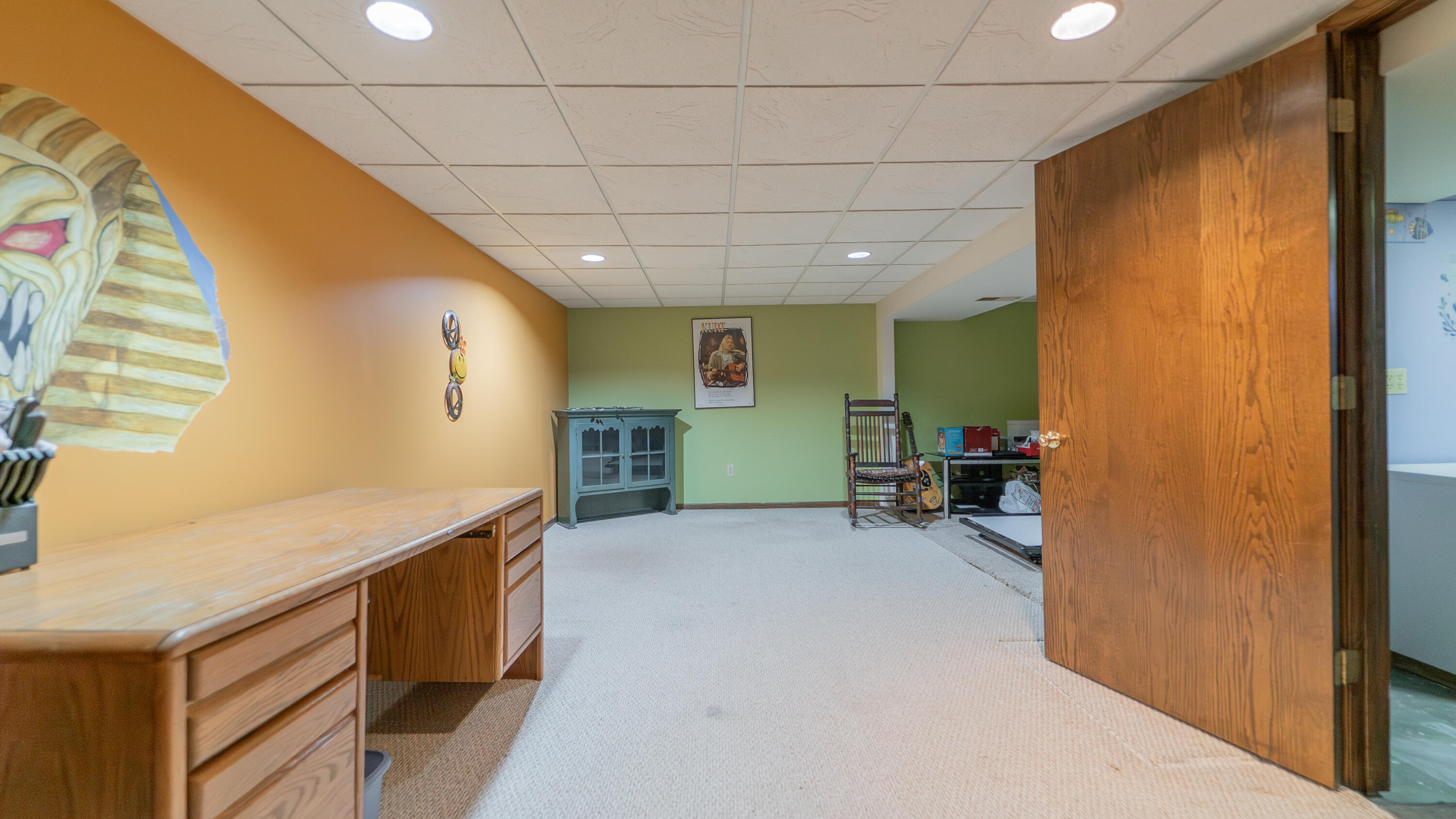 9439 Walnut Drive Munster, IN 46321 - Photo 31 of 40 a view of a hallway with workspace