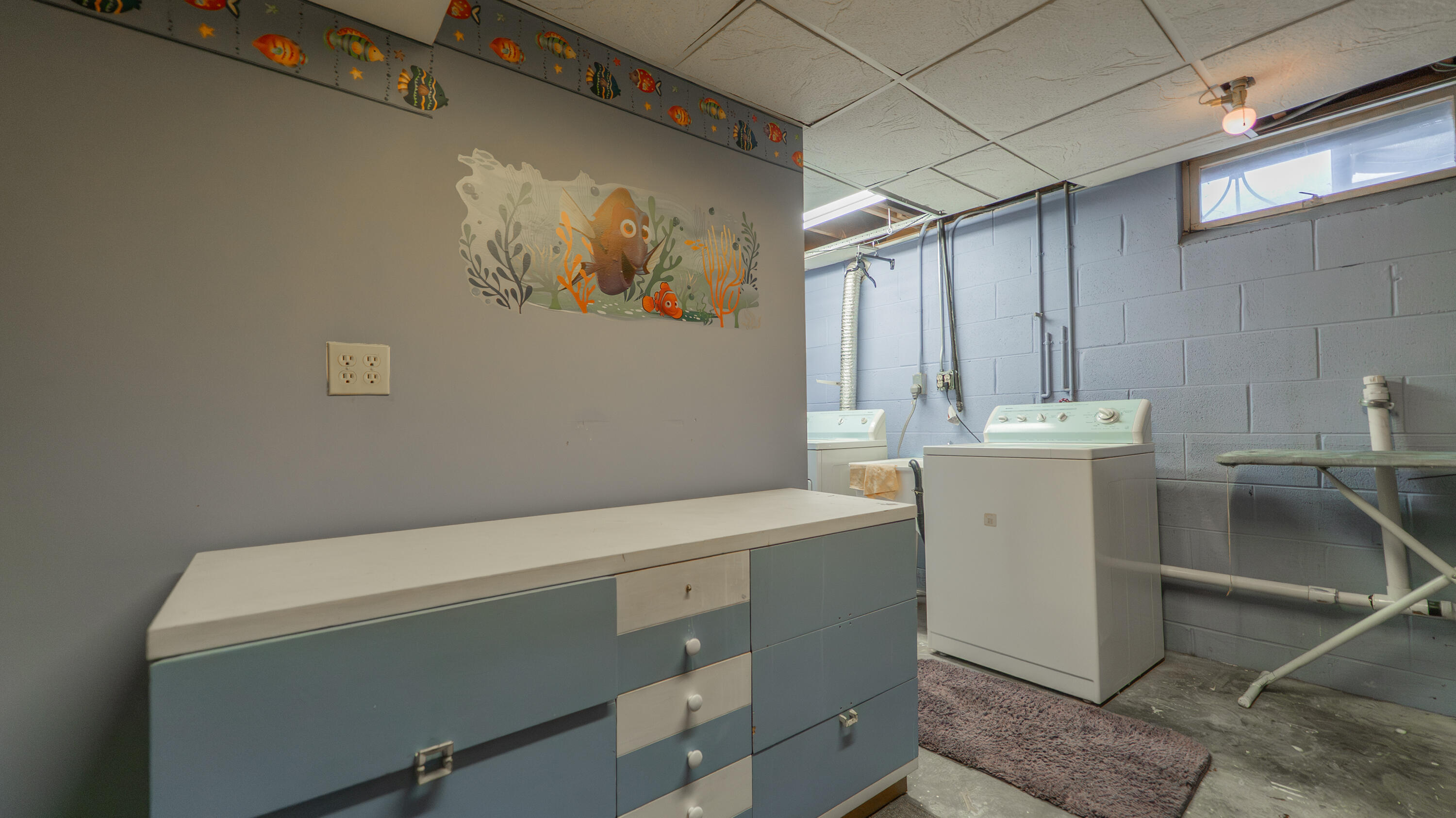 9439 Walnut Drive Munster, IN 46321 - Photo 33 of 40 a utility room with dryer and washer
