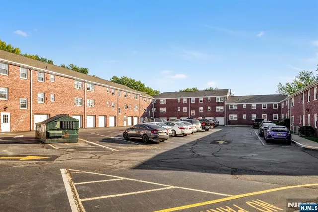 a view of a tennis court