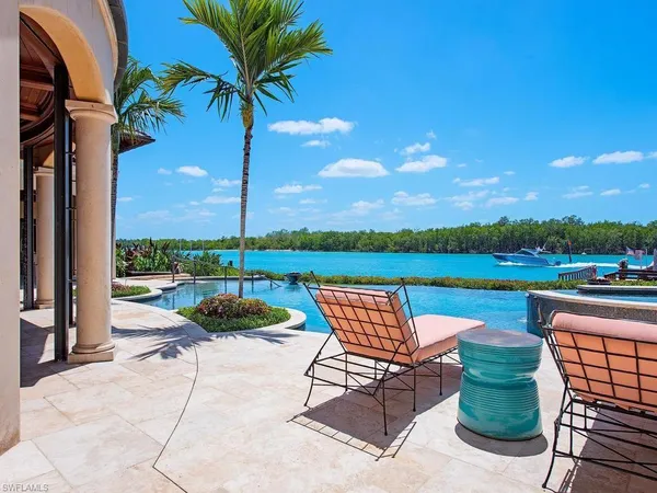 $31,900,000 | 840 Admiralty Parade, Naples, FL 34102